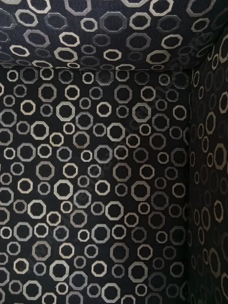 RETRO PATTERNED FABRIC SOFA SET, SOFA IS H 70CM X W 183CM X D 170CM Image 1++