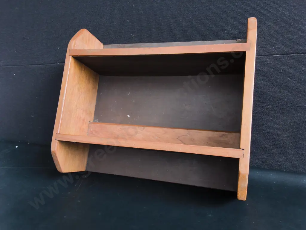 VINTAGE WOODEN WALL MOUNTED SHELF, H 37 CM X W 44 CM Image 1++