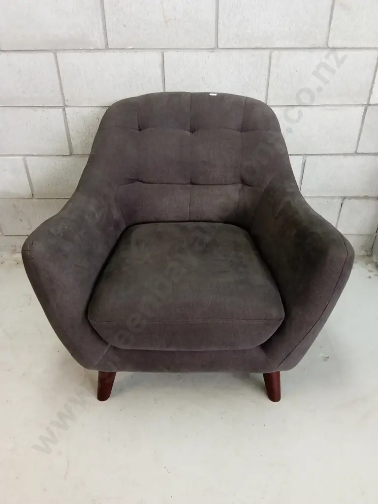 MID-CENTURY MODERN TUFTED ACCENT CHAIR, H 78 Image 1++