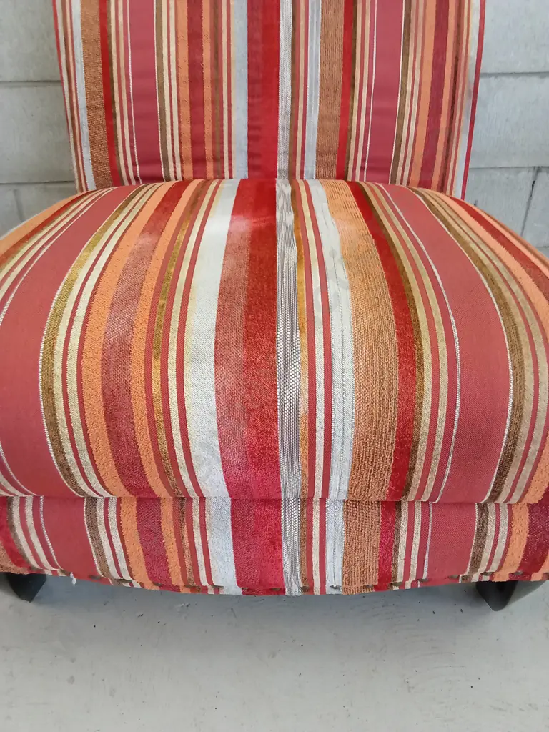 STRIPED ARMLESS CUSHIONED CHAIR, H 84CM Image 1++