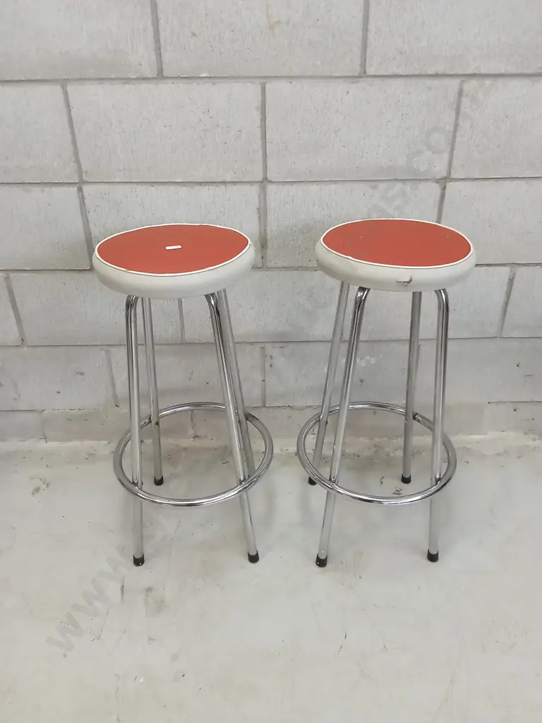CHROME VINYL MILK BAR STOOLS, 67CM Image 1++