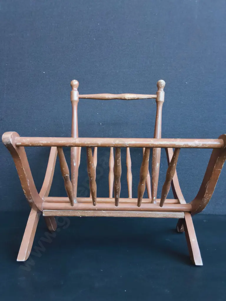 VINTAGE WOODEN MAGAZINE RACK, H 47 CM Image 1++