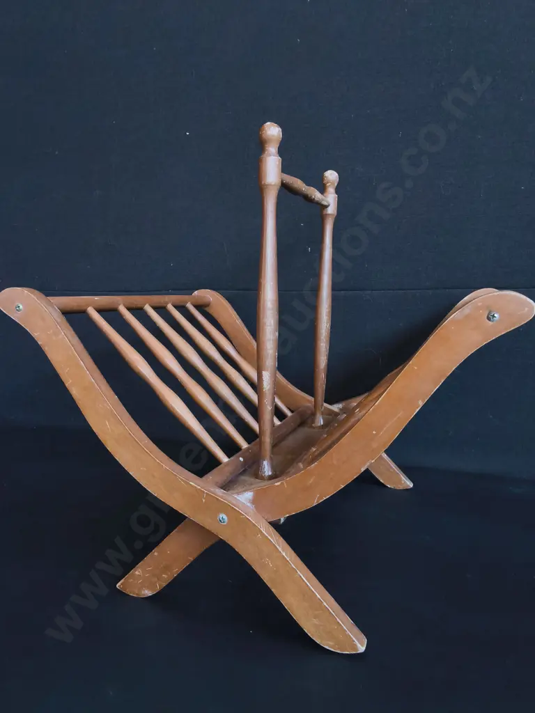VINTAGE WOODEN MAGAZINE RACK, H 47 CM Image 1++