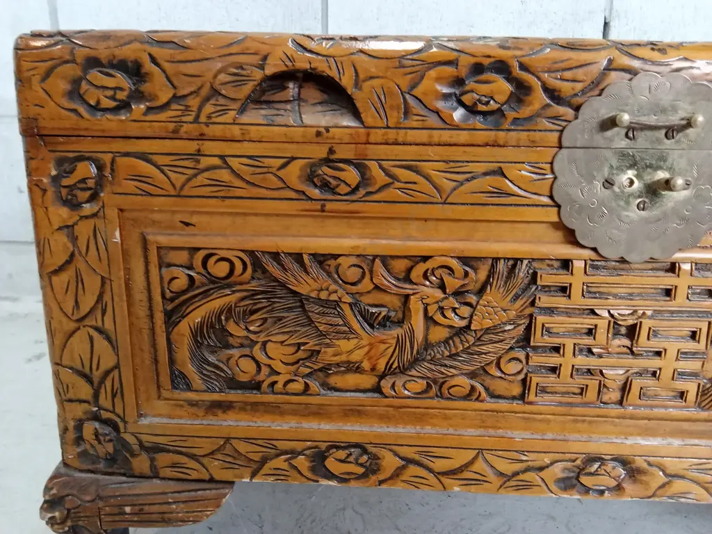 VINTAGE CHINESE HAND CARVED WOODEN CHEST, H 37CM W 70CM X D 34CM Image 1++