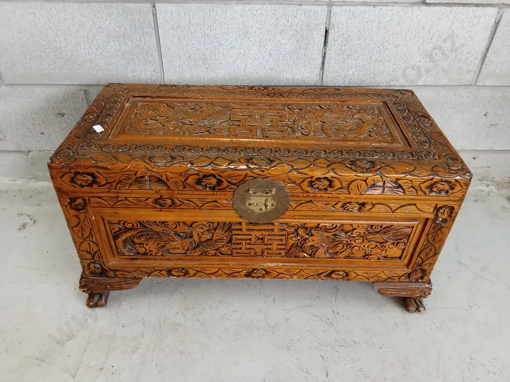VINTAGE CHINESE HAND CARVED WOODEN CHEST, H 37CM W 70CM X D 34CM Image 1++