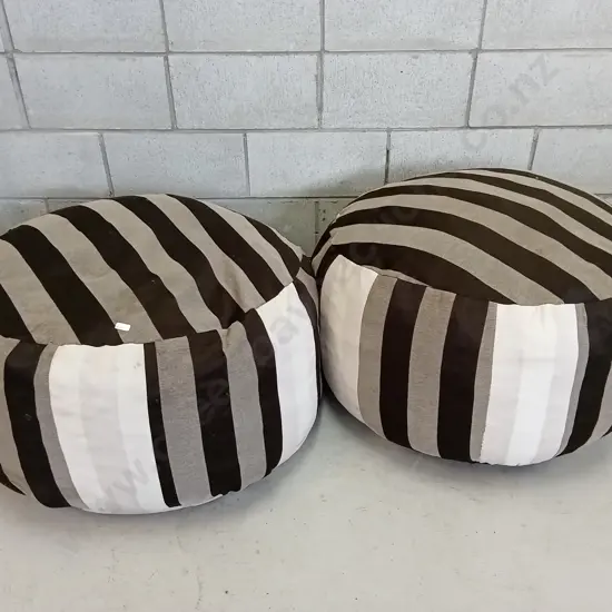 PAIR OF OUTDOOR BEAN BAGS, 80CM DIAMETER