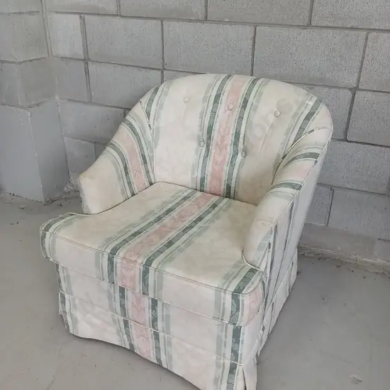 VINTAGE UPHOLSTERED CHAIR, H 73CM