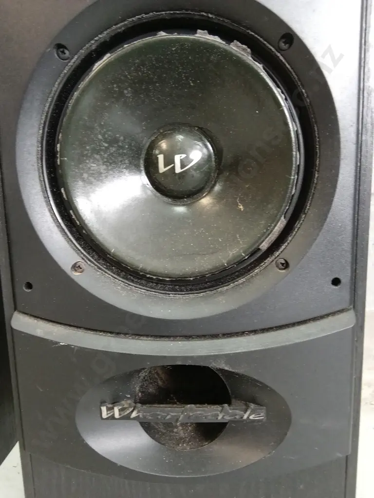 PAIR OF WHARFEDALE SPEAKERS Image 1++
