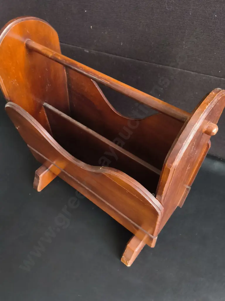 VINTAGE WOODEN MAGAZINE RACK, H 48 CM Image 1++