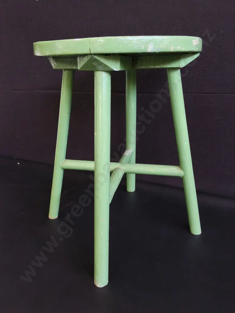 ROUND GREEN PAINTED WOODEN STOOL, H 42 CM Image 1++