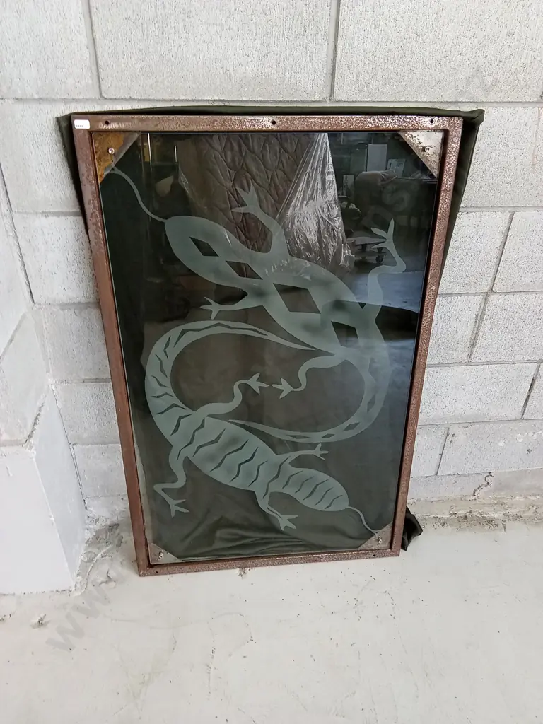 VINTAGE METAL FRAMED GLASS PANEL LIZARD FROST PRINT, 111CM X 70CM, Image 1++