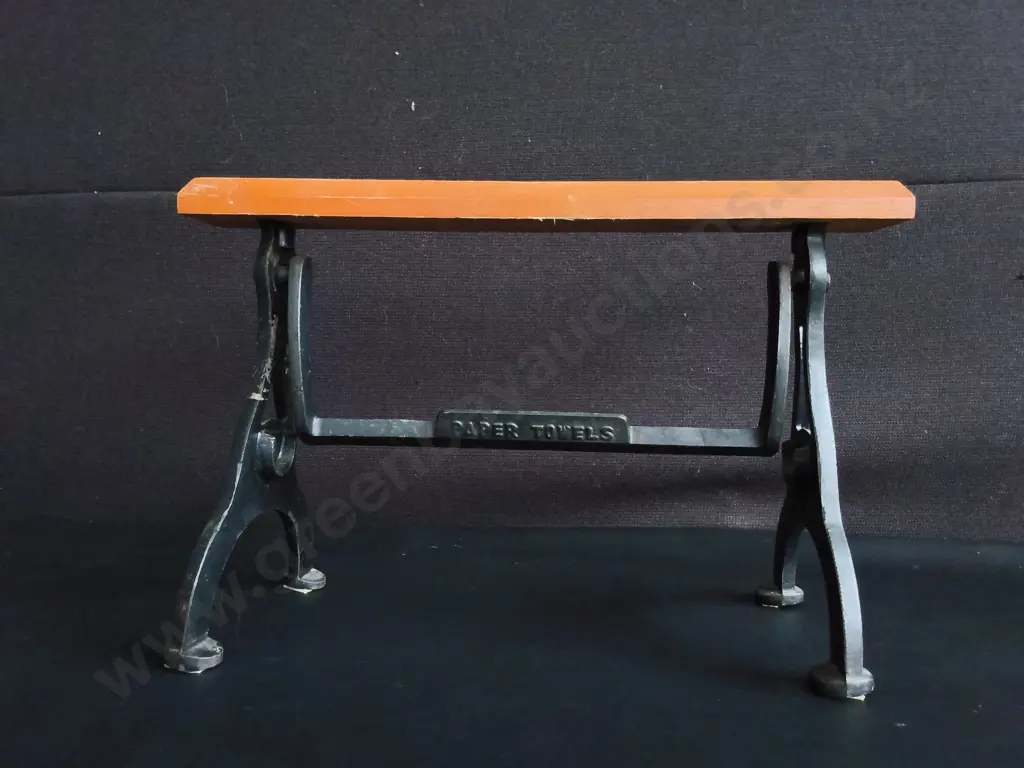 VINTAGE CAST IRON AND WOOD PAPER TOWEL HOLDER, H 25 CM X W 38 CM Image 1++