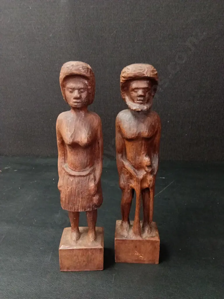 PAIR OF CARVED WOODEN TRIBAL FIGURES H24CM Image 1++
