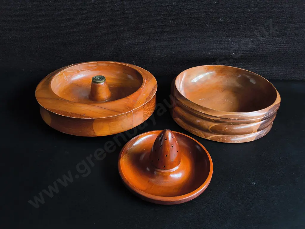 3 PIECES VINTAGE MCM NATIVE NZ WOOD PIECES , WIDEST DIA 24 CM Image 1++
