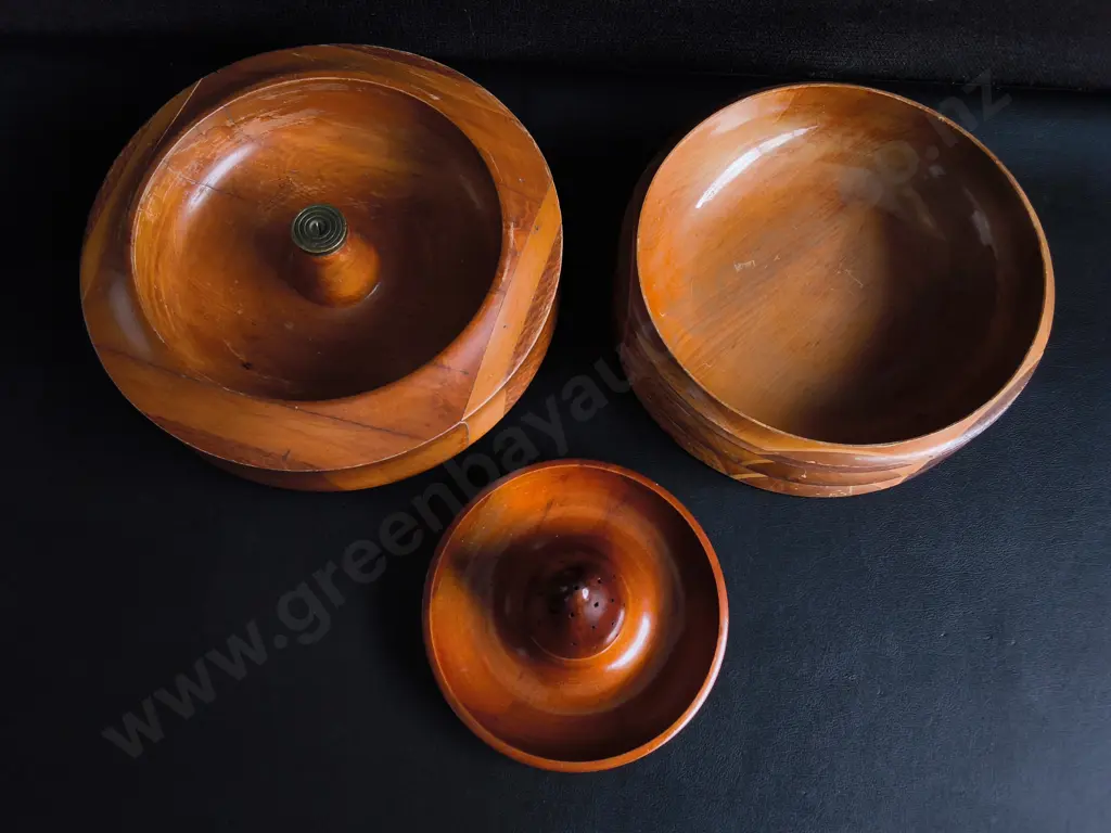3 PIECES VINTAGE MCM NATIVE NZ WOOD PIECES , WIDEST DIA 24 CM Image 1++