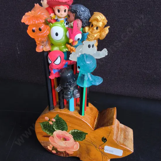 VINTAGE WOODEN CAT PENCIL HOLDER AND CHARACTER TOPPERS