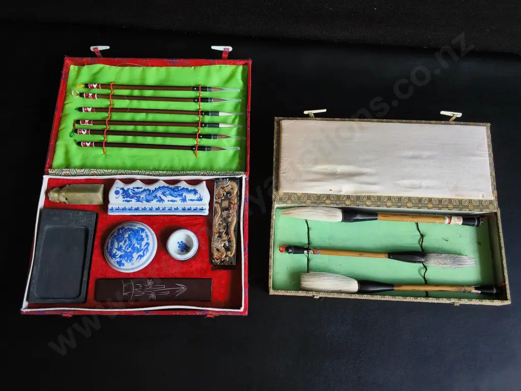 VINTAGE CHINESE CALLIGRAPHY AND SUMI PAINTING BOX SETS Image 1++