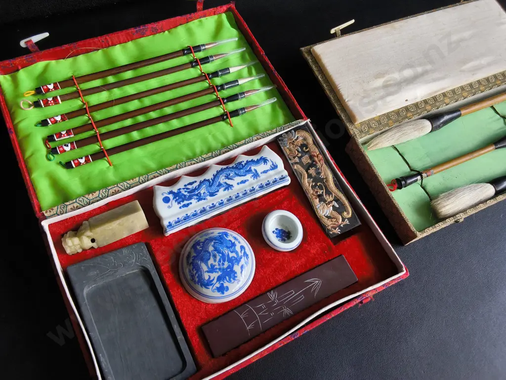 VINTAGE CHINESE CALLIGRAPHY AND SUMI PAINTING BOX SETS Image 1++