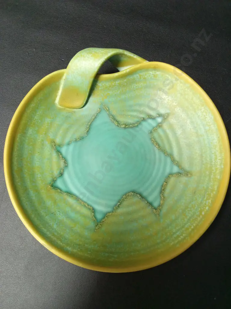 CROWN DEVON LOOP HANDLE BOWL Image 1++