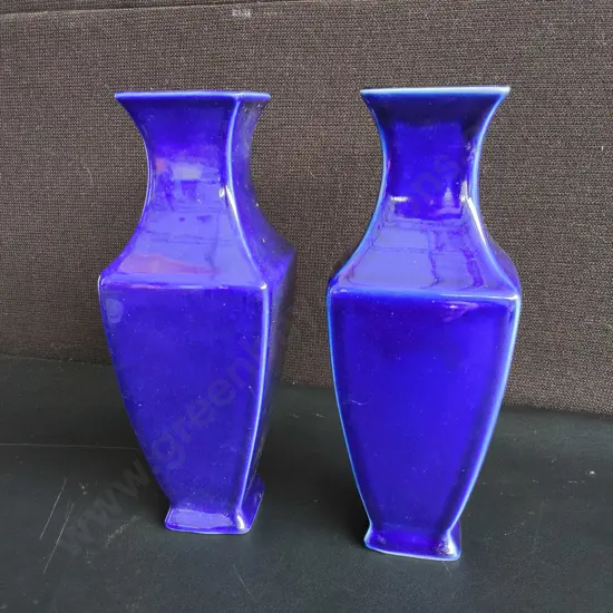 PAIR OF CHINESE BLUE MONOCHROME SQUARE VASES, H 23.5 CM