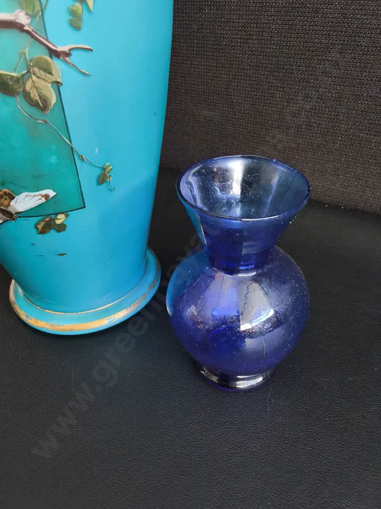 VINTAGE BLUE SATIN GLASS BIRD VASE AND CUBALT BLUE BUD VASE, TALLEST H 31 CM Image 1++