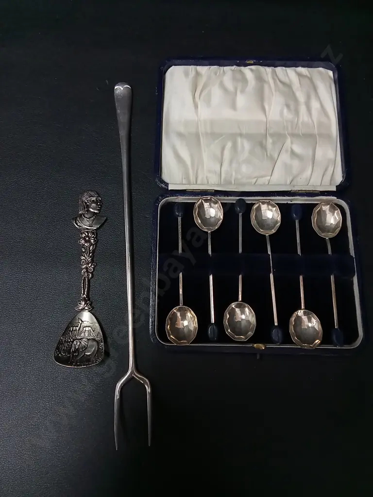 VINTAGE SILVER PLATED CUTLERY Image 1++