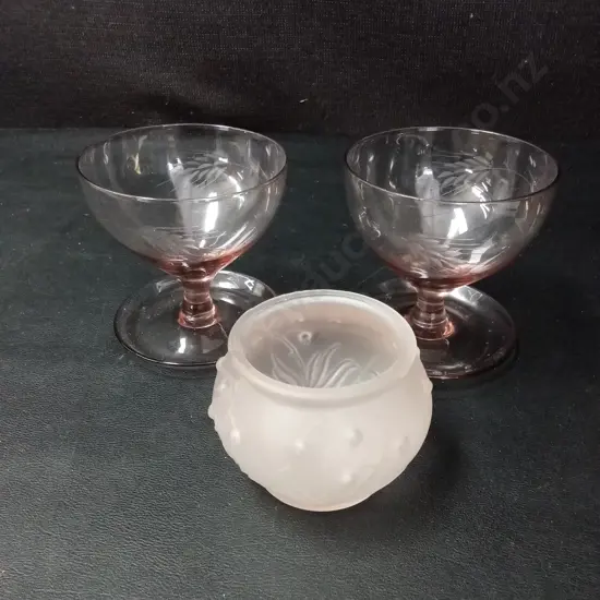 3 GLASS ITEMS H9CM