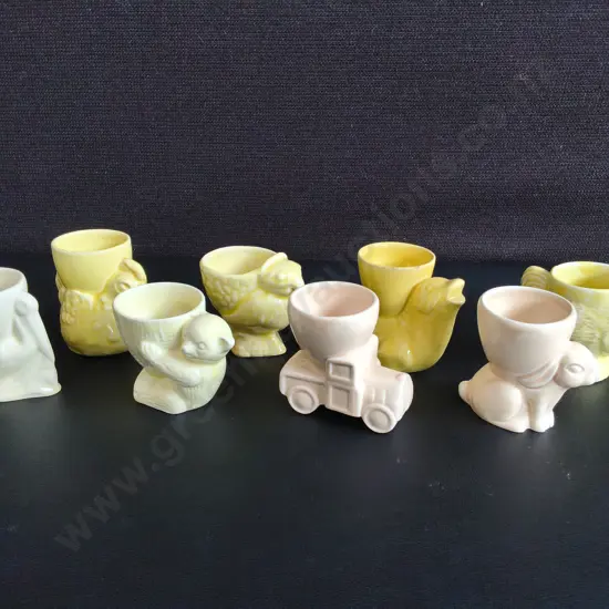VINTAGE ANIMAL EGG CUPS, MID CENTURY NZ POTTERY, 8 PIECES, TALLEST H 6.5 CM