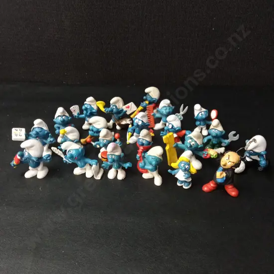 22 VINTAGE SMURFS TALLEST H6CM