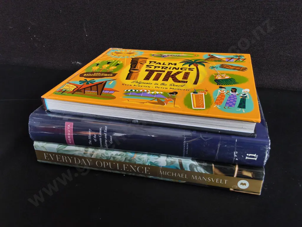 MIX OF 3 BOOKS Image 1++