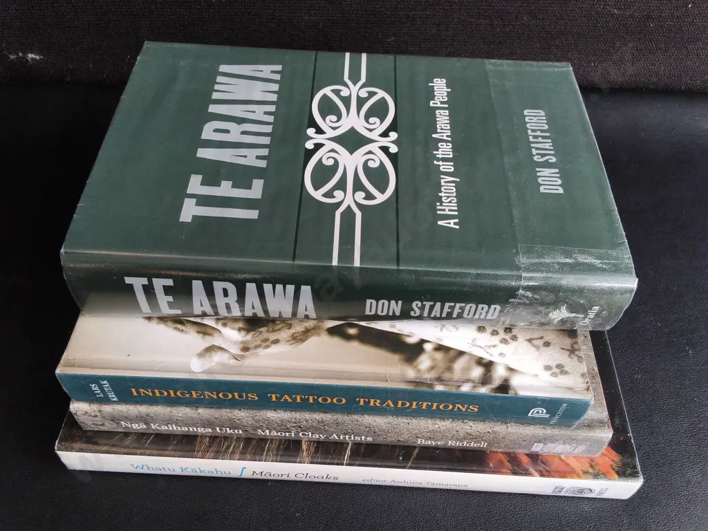 4 BOOKS ON MĀORI CULTURE Image 1++