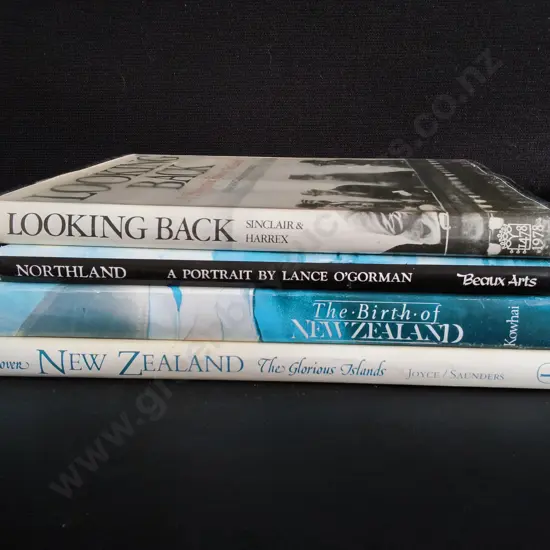 I BOOKS ON NEW ZEALAND HISTORY