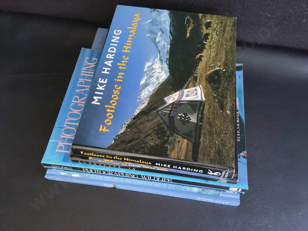 7 PHOTOGRAPHY AND TRAVEL BOOKS Image 1++