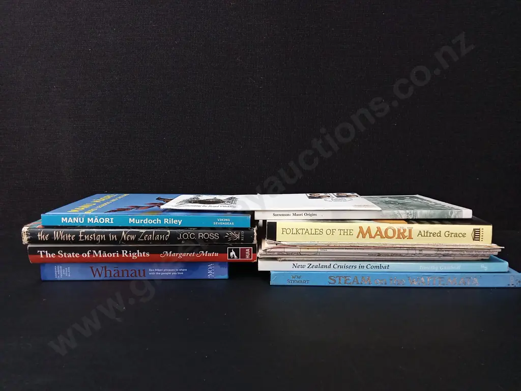 CULTURAL NEW ZEALAND BOOKS Image 1++