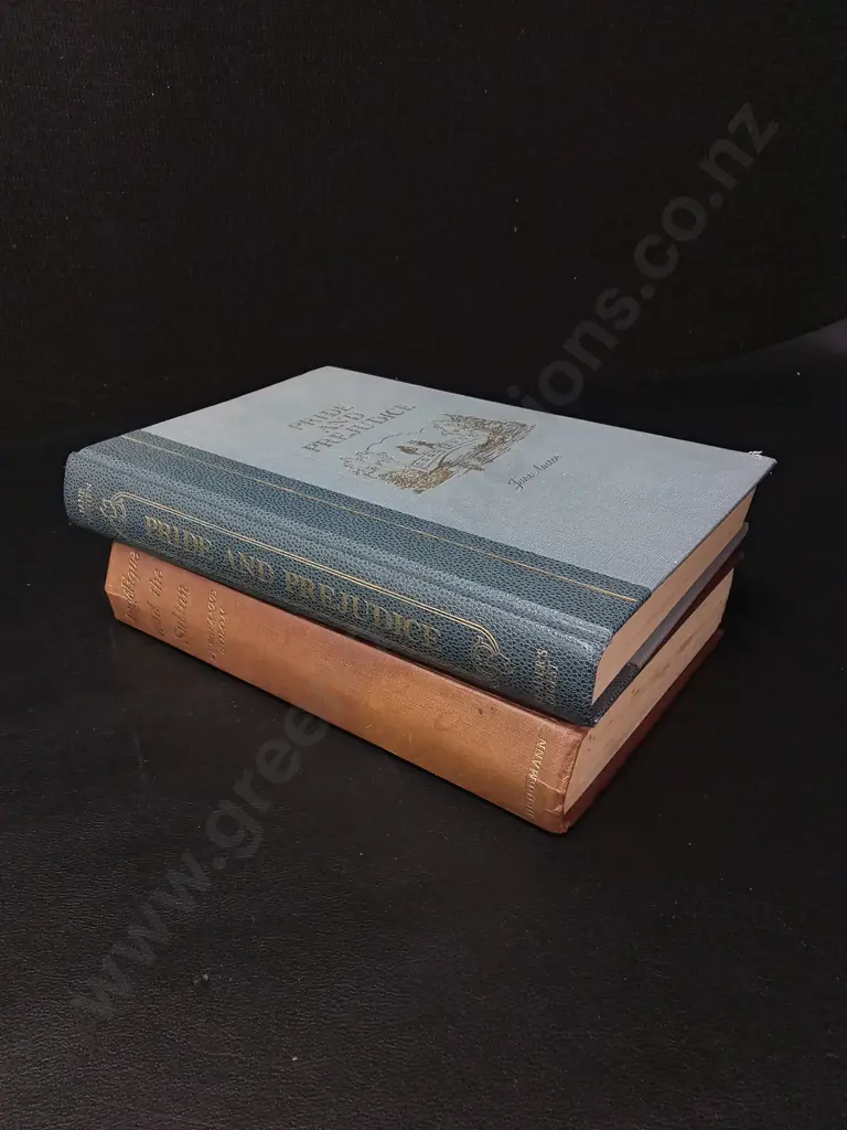 2 VINTAGE BOOKS, PRIDE AND REJUDICE AND ANNGELIQUE AND THE SULTAN Image 1++