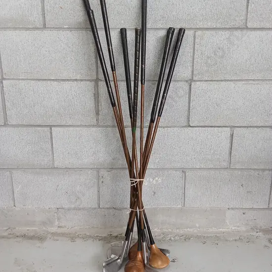 VINTAGE GOLF CLUBS SET OF 9