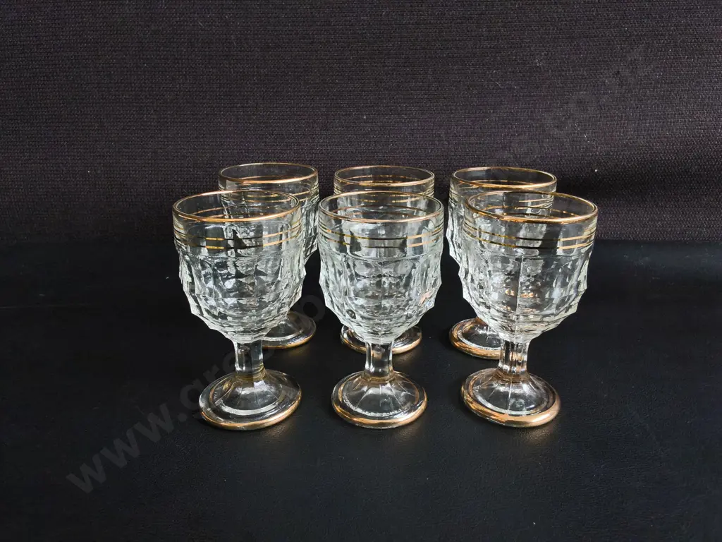 SET OF 6 VINTAGE 1950S FRENCH MOLDED GLASS LIQUEUR GLASSES, "JACOBEAN" PATTERN BY GEORGE DAVIDSON & CO, H 9 CM Image 1++