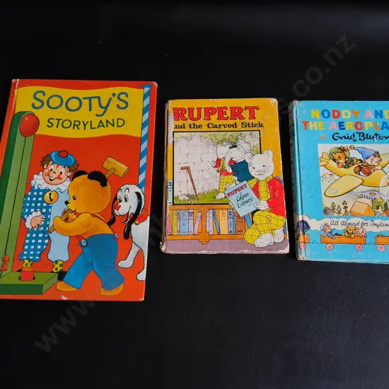3 VINTAGE BRITISH CHILDREN'S BOOKS, SOOTY, RUPERT BEAR, NODDY