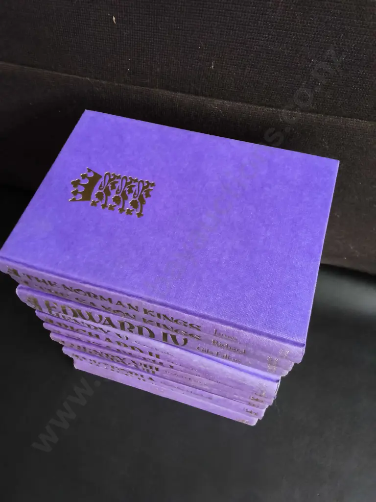 11 VINTAGE VOLUMES OF ROYAL BIOGRAPHIES, ANTONIA FRASER KINGS AND QUEENS OF ENGLAND SERIES Image 1++