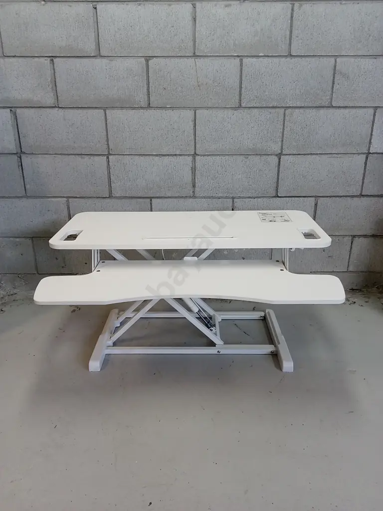 ADJUSTABLE STANDING DESK RISER, H 51CM X W 95CM X D 61CM Image 1++