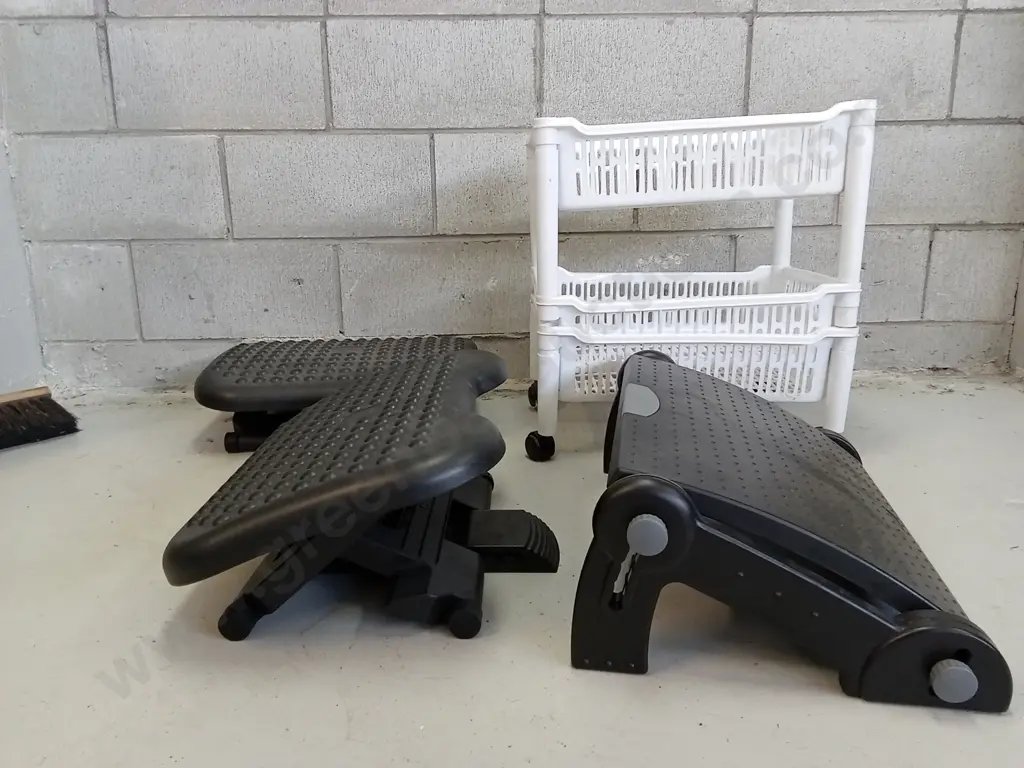 DESK ACCESSORIES Image 1++