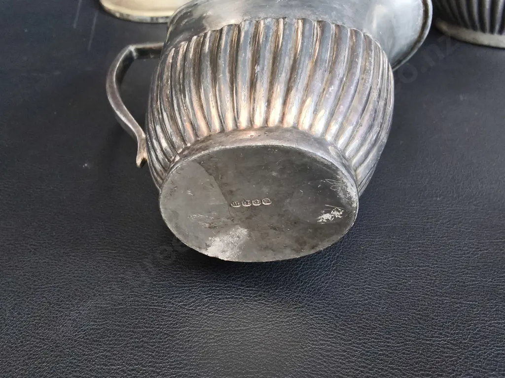 3 PIECES VINTAGE EMPIRE STYLE EPNS SILVER PLATE PEDESTAL URN, AND PITCHER/ SUGAR BOWL SET, TALLEST H 20 CM Image 1++