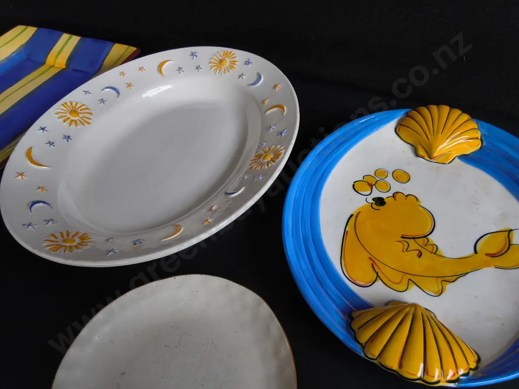 MIX OF SERVING PLATTERS AND PLATES, 4 PIECES, WIDEST W 41 CM Image 1++