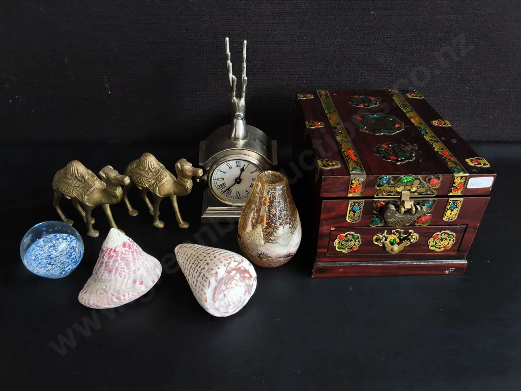 MIX OF HOME DECOR, 8 PIECES, TALLEST H 23 CM Image 1++