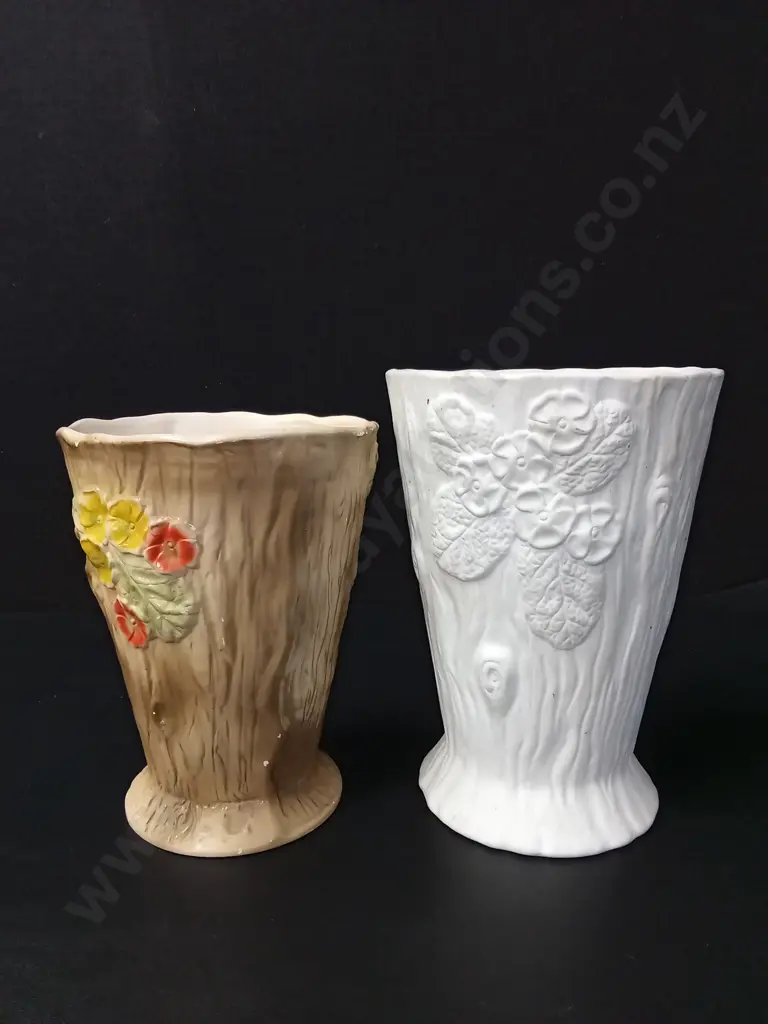 2 VINTAGE TITIAN STUDIO POTTERY VASES, SHAPE 546 TALLEST H21CM Image 1++
