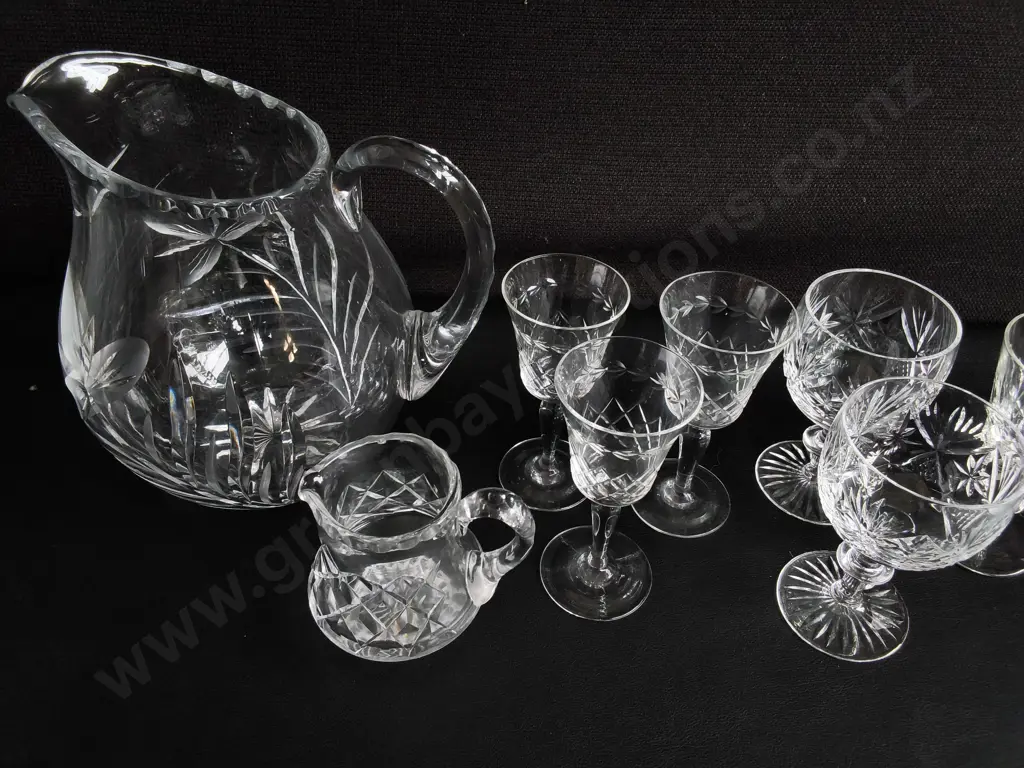 MIX OF VINTAGE CUT GLASS DRINKWARE, 8 PIECES, TALLEST H 20 CM Image 1++