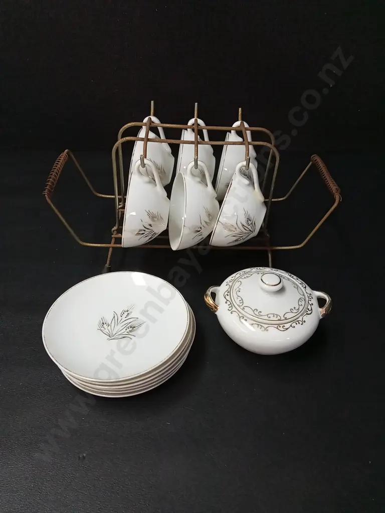 VINTAGE JAPANESE TEA SET, SAUCER D11CM, STAND MISSING A FOOT AS PICTURED Image 1++