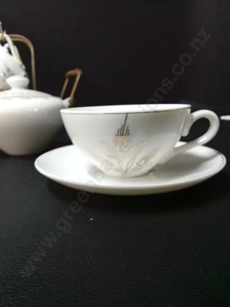 VINTAGE JAPANESE TEA SET, SAUCER D11CM, STAND MISSING A FOOT AS PICTURED Image 1++