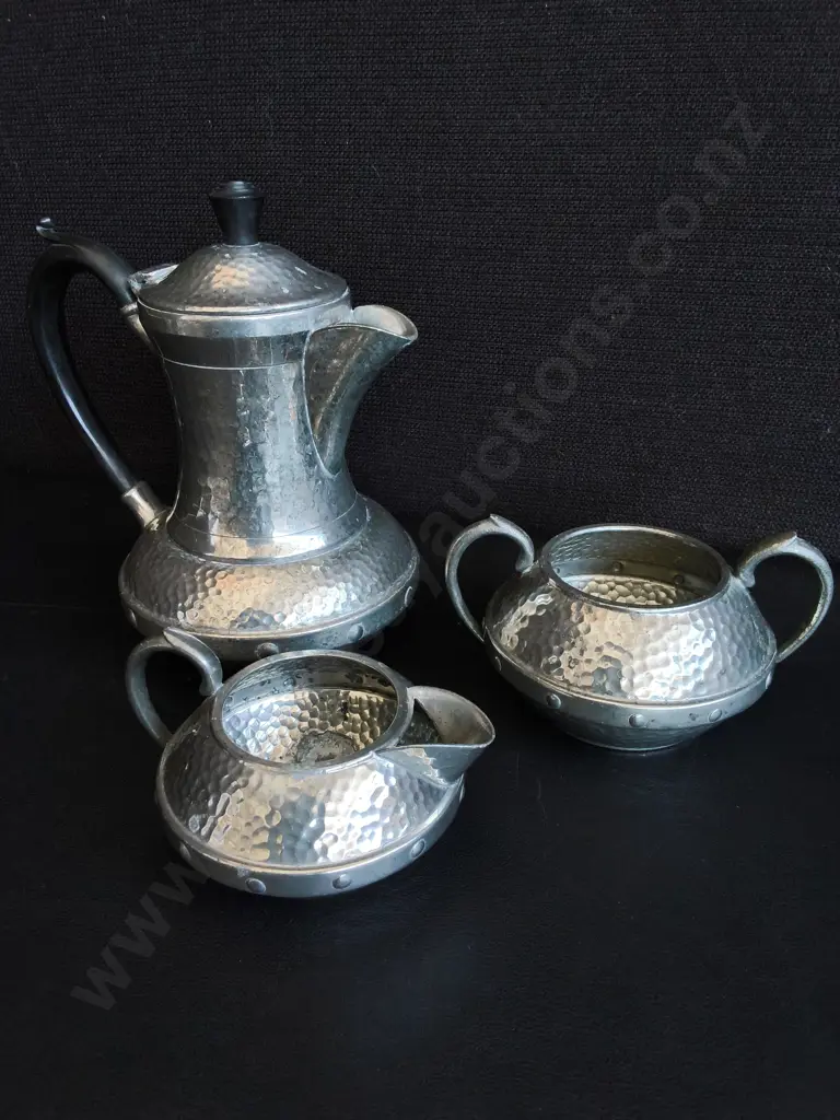 VINTAGE 3 PIECE CRAFTSMAN SHEFIELD HAMMERED PEWTER TEA/ COFFEE SERVICE SET, TALLEST H 19 CM Image 1++