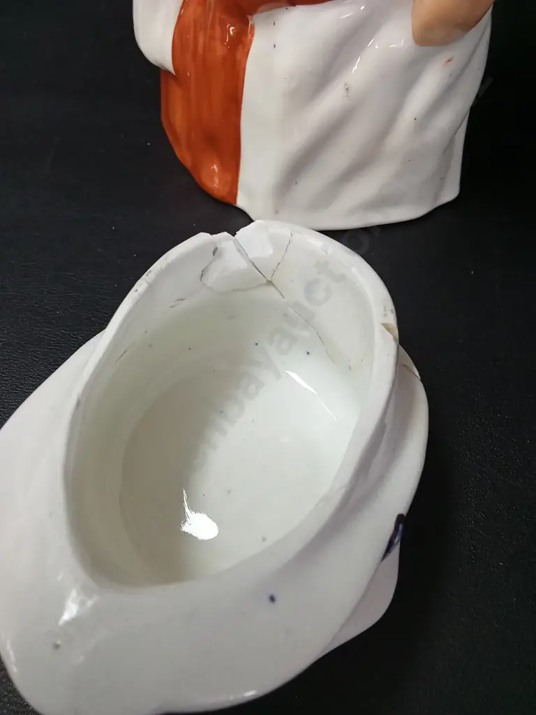 VINTAGE JUDY JUG FROM PUNCH AND JUDY H29CM, DAMAGE TO INSIDE OF LID AS PICTURED Image 1++